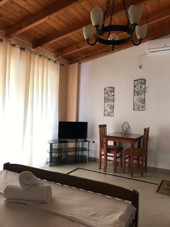 Biraci Residence Ксамил Экстерьер фото